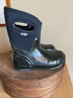 Bogs women's Black Waterproof Pull-On Rain Boots